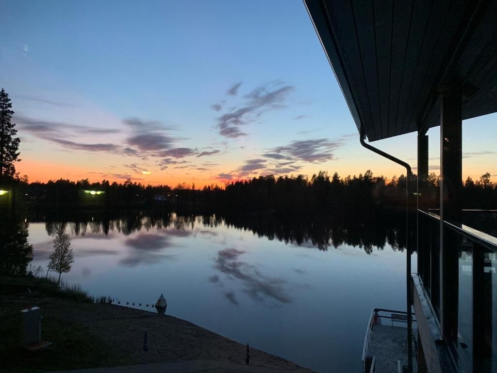 Отель Hotel Rukatonttu Рука